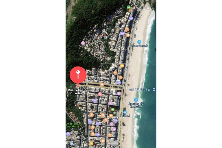 Copacabana lugn gata med träd nära allt Posto 2